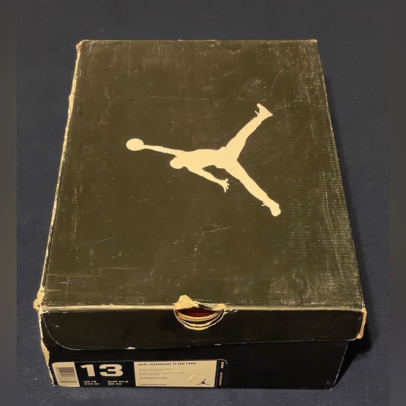 Nike Air Jordan 11 Xl Retro Bred 2012 Size 13 Black Red White - Picture 16 of 16